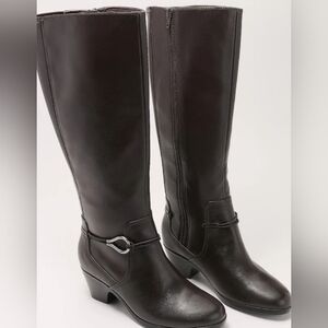 Clarks Women's Emily2 Sky Boot size 8